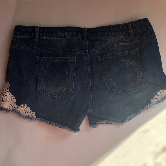 Vero Moda Shorts - Picture 5 of 13